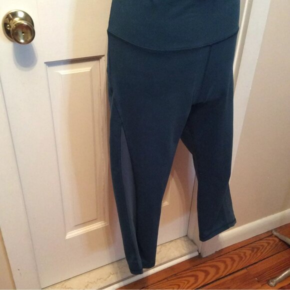 OLD NAVY ACTIVE SIZE LARGE PEACOCK BLUE CROPPED LEGGINGS - Picture 5 of 8